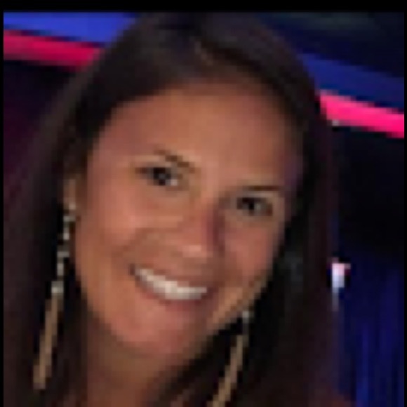 Meet your Posher, Lynette - Picture 1 of 1